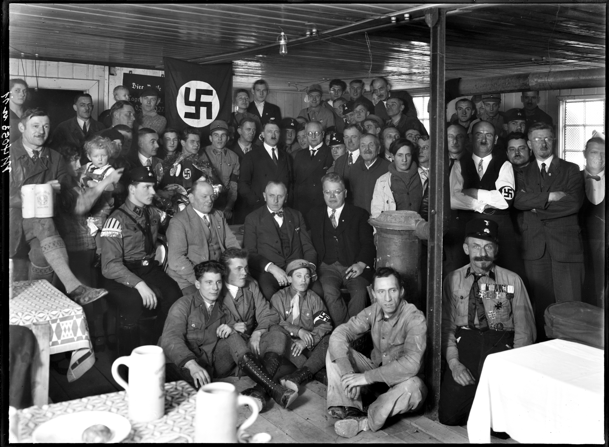 Создание нсдап. Создание нсдап. Съезд нсдап в нюрнберге 1937. Создание нсдап. Создание нсдап.